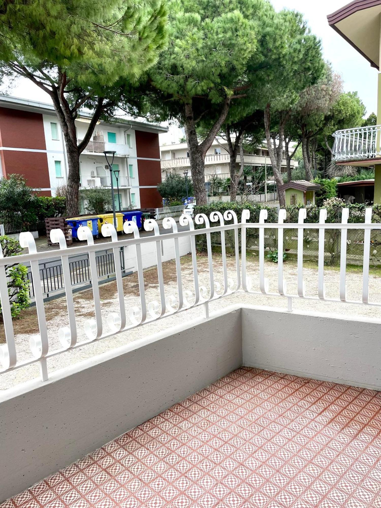 Condominio Mammole Lignano Sabbiadoro Eksteriør bilde
